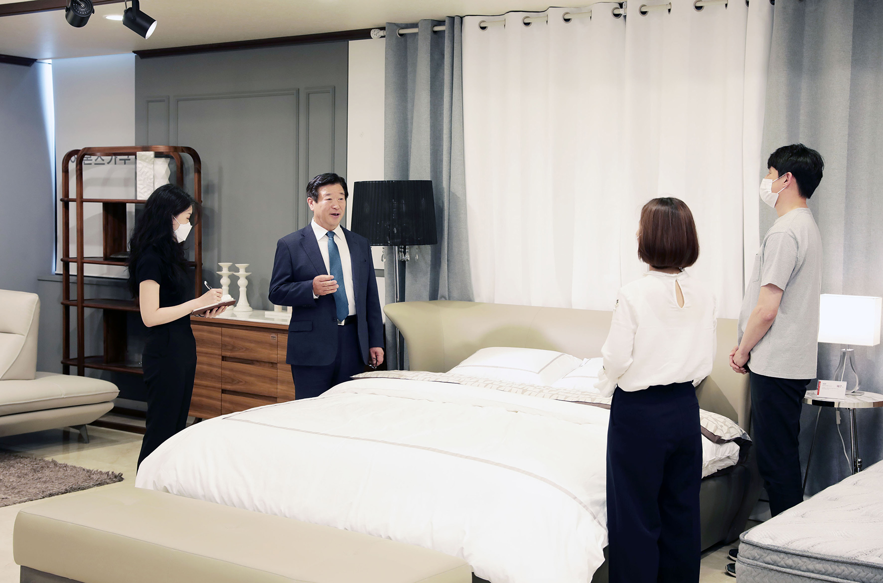 에몬스가구 품평회사진